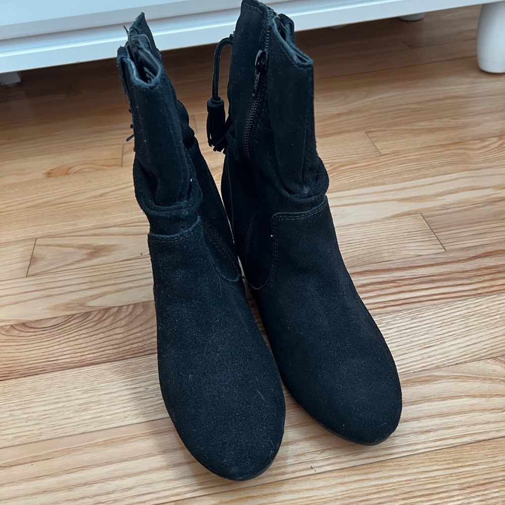 White Mountain Black Suede Ankle Booties